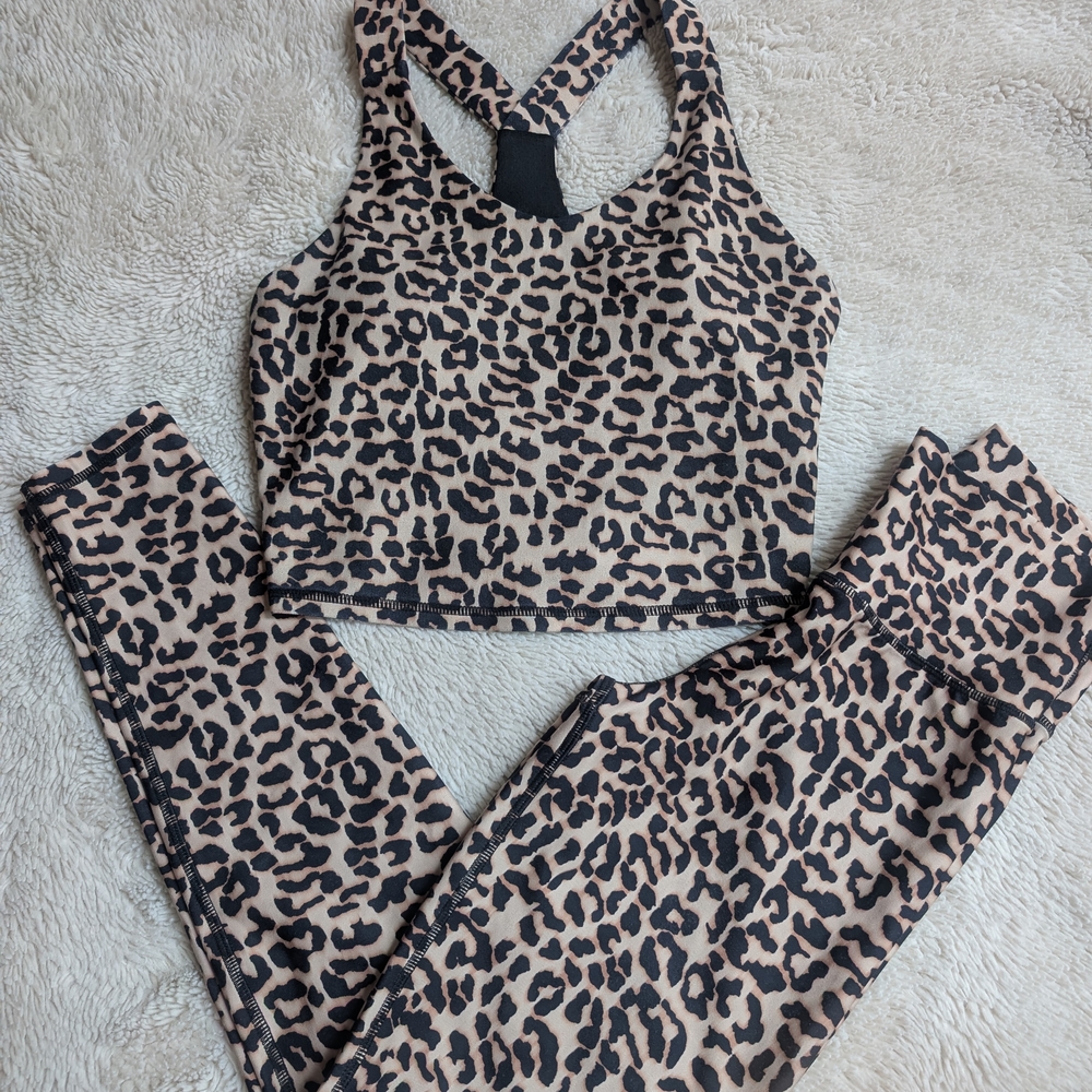 Kyodan Leopard Print Sports Bra and Leggings Set